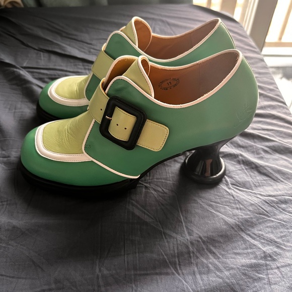 Size 11 Fluevogs - Picture 3 of 5